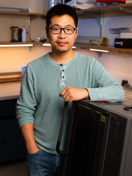 Xinqiang Yan, Ph.D Research Associate Professor of Radiology and Radiological Sciences